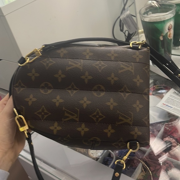 Louis Vuitton Palm Springs Mini - Picture 3 of 8